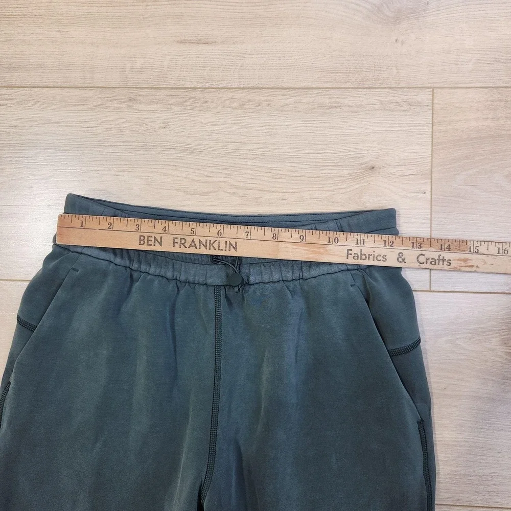 Lululemon Softstreme High Rise SweatPants Womens 4 Green Straight Leg Pockets